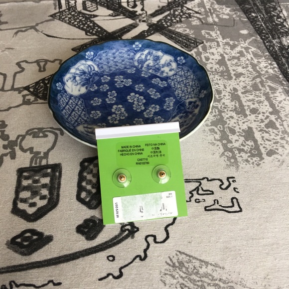 Kate Spade Forever Gems Gray Pearl Stud Earrings - Picture 7 of 8